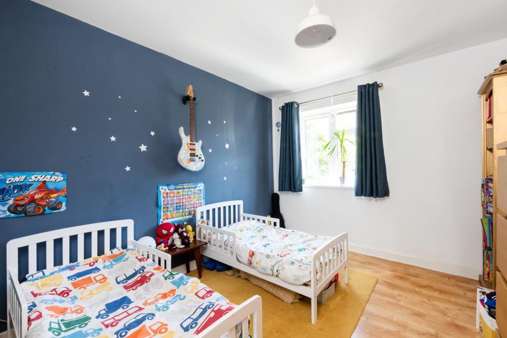 96 Chandler Close, Bath BA1 4 EQ-12.jpg