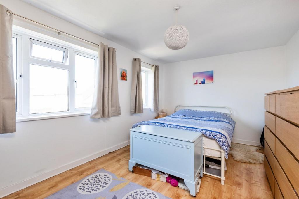 96 Chandler Close, Bath BA1 4 EQ-14.jpg