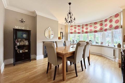 138 Wickham Way, Beckenham, BR3 3AR