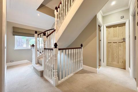 138 Wickham Way, Beckenham, BR3 3AR