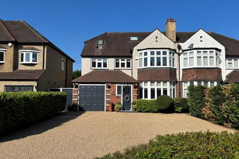 138 Wickham Way, Beckenham, BR3 3AR