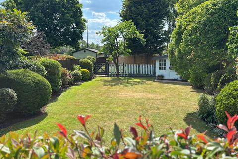 138 Wickham Way, Beckenham, BR3 3AR