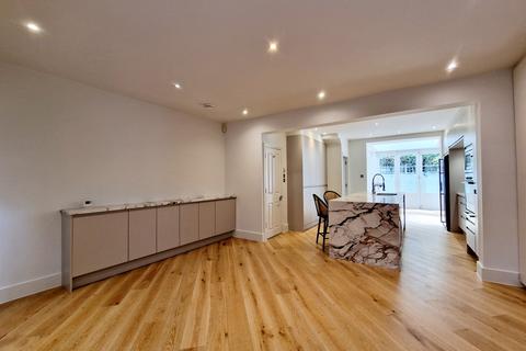5 bedroom house to rent, Ralston Street, London SW3