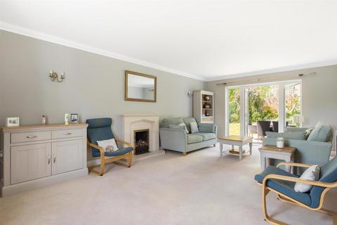 12 Birch Way, Charlton Down, Dorchester, DT2 9XX