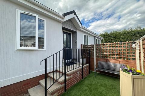 2 bedroom park home for sale, Wixfield Park, Ipswich IP7