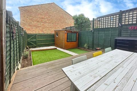 2 bedroom terraced house for sale, Pennine Road, Slough, Berkshire
