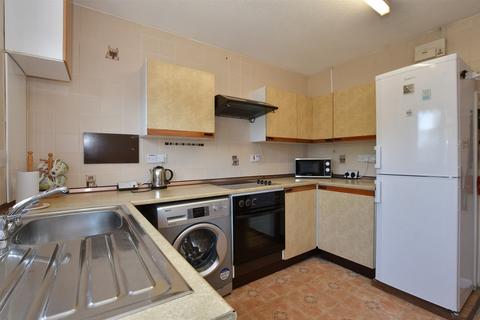 2 bedroom detached bungalow for sale, Bannister Green, Wickford, Essex