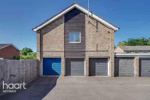 18 Blott Rise, Witham, CM8 1DG