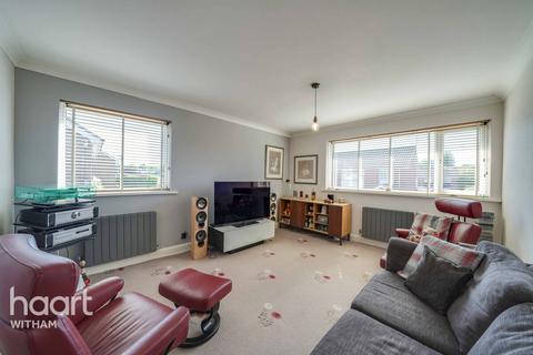 18 Blott Rise, Witham, CM8 1DG