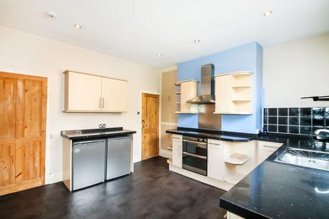4 bedroom terraced house to rent, Aston Street, Bramley, Leeds, LS13