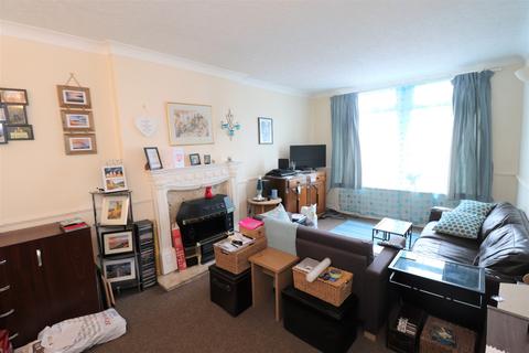 1 bedroom flat to rent, Waterloo Road, Pudsey, LS28