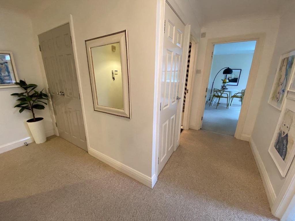 Hallway.jpg