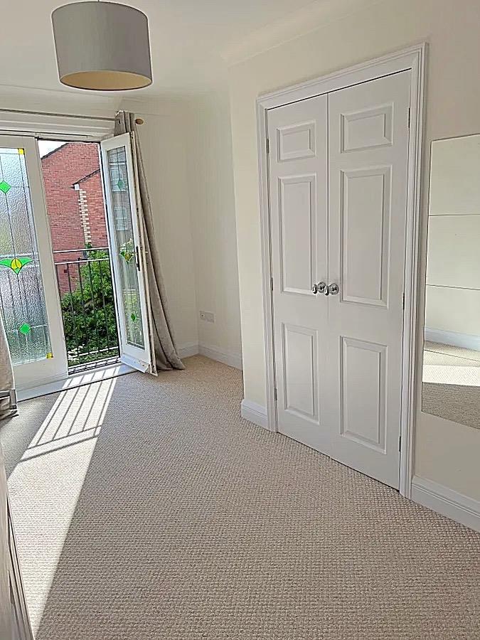 Unfurnished En-Suite Double Bedroom 2.JPG