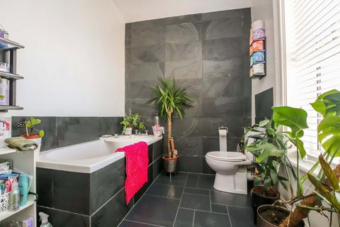 2 bedroom apartment for sale, Queens Road, Southport PR9
