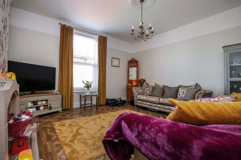 2 bedroom apartment for sale, Queens Road, Southport PR9
