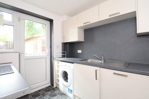 3 bedroom house to rent, Norwood Crescent, Stanningley, Pudsey, West Yorkshire, LS28