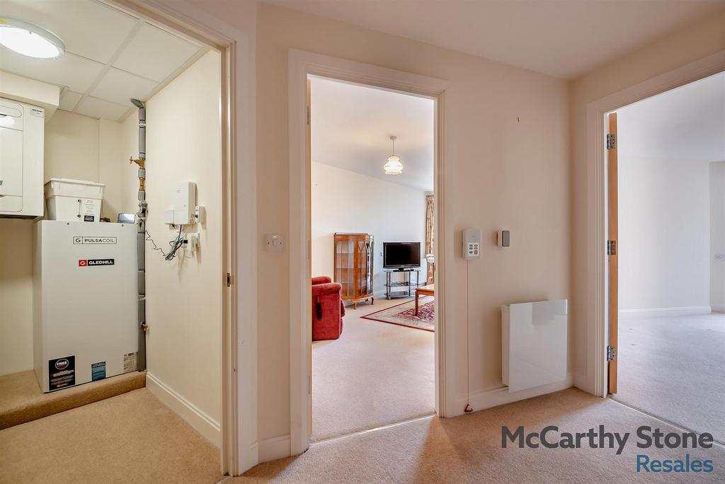 8648917-interior16-800.jpg
