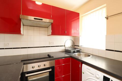 1 bedroom flat to rent, Fieldway Rise, Leeds, West Yorkshire, LS13