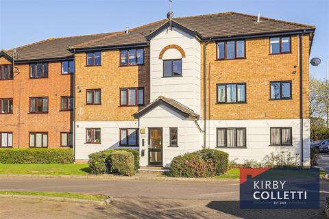 1 bedroom flat for sale, Parrotts Field, Hoddesdon