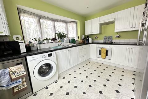 3 bedroom detached house for sale, Tickfield Avenue, Southend-on-Sea, Essex, SS2
