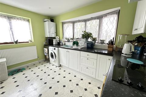 3 bedroom detached house for sale, Tickfield Avenue, Southend-on-Sea, Essex, SS2