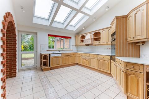 84 Appleton Road, Cumnor, Oxford, OX2 9QH
