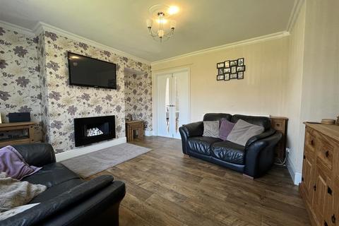 13 Griffe Drive, Wyke, Bradford, BD12 8QB