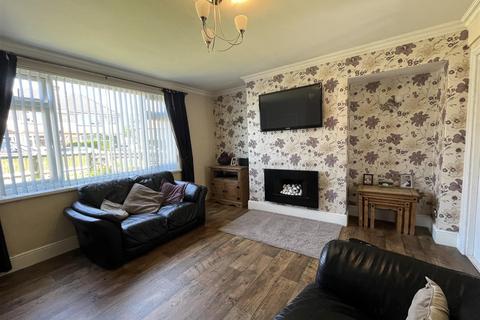 13 Griffe Drive, Wyke, Bradford, BD12 8QB