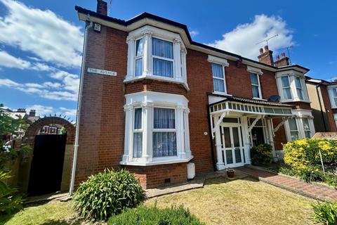 5 bedroom semi-detached house for sale, The Avenue, Gravesend, DA11