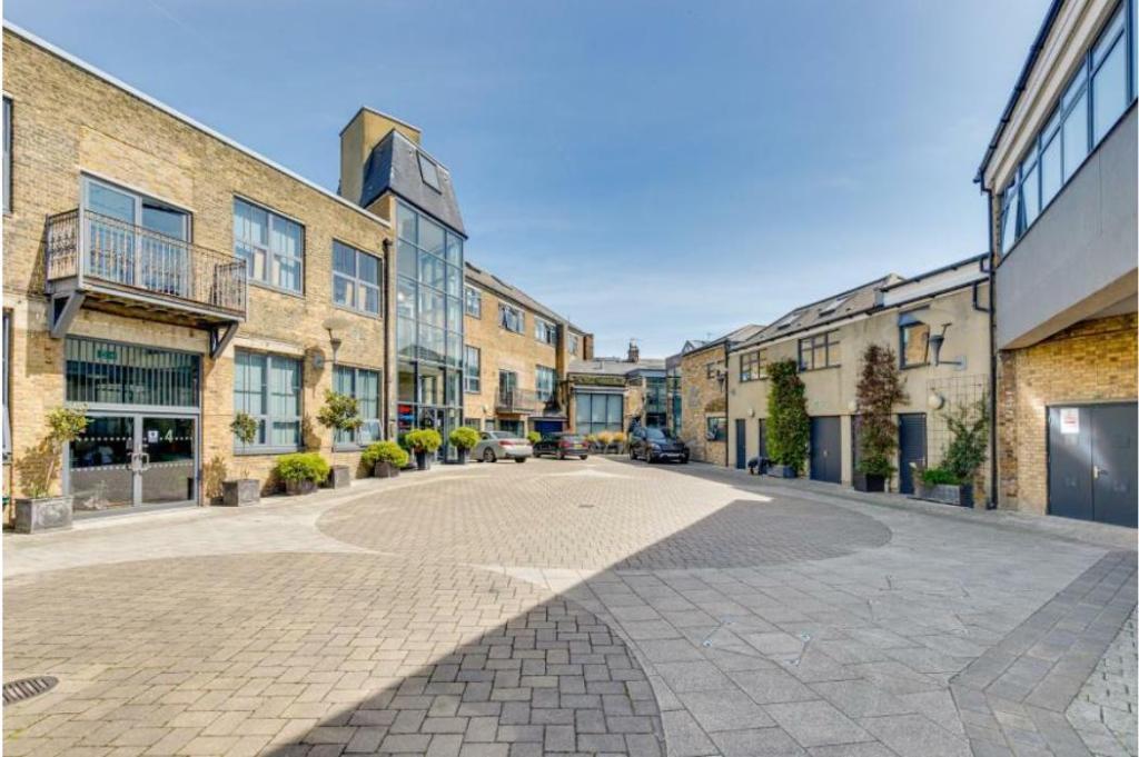 The-courtyard-villiers-road-willesden-green-nw2