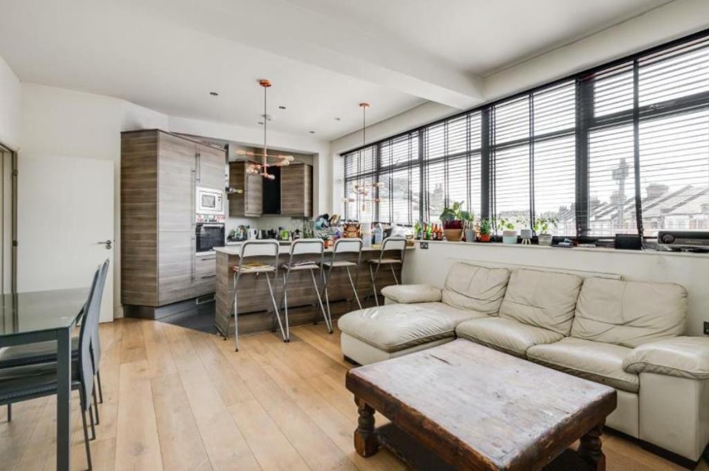 The-courtyard-villiers-road-willesden-green-nw2