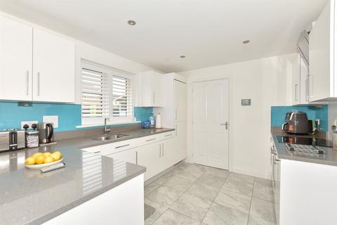 4 bedroom detached house for sale, Court Close, Deal CT14