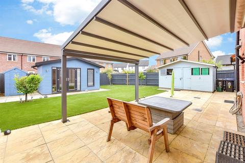 4 bedroom detached house for sale, Court Close, Deal CT14