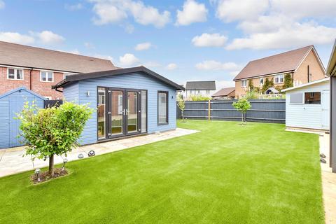 4 bedroom detached house for sale, Court Close, Deal CT14