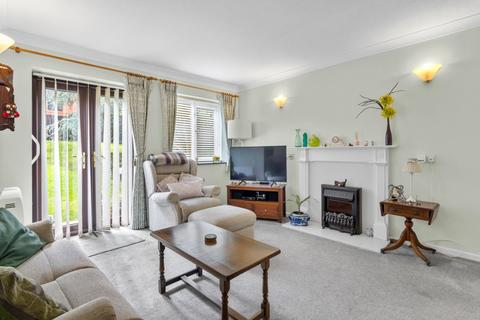 1 bedroom apartment for sale, London Road, Uckfield, East Sussex, TN22