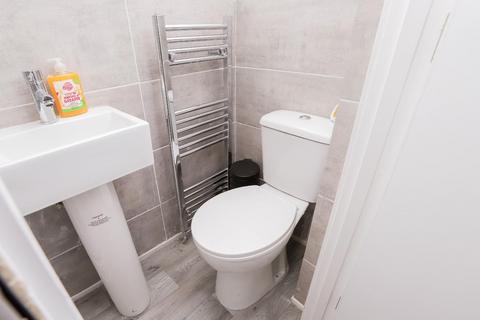 4 bedroom terraced house to rent, Athol Street, Middlesbrough