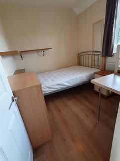 3 bedroom apartment to rent, Beckway Street, London, SE17