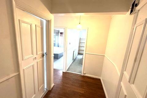 2 bedroom flat for sale, Bourne Avenue, Hayes UB3