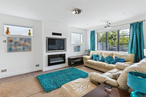 183 Amersham Way, Amersham, HP6 6SF