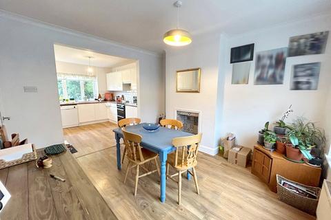 9 Glendown Road, London, SE2 0RJ