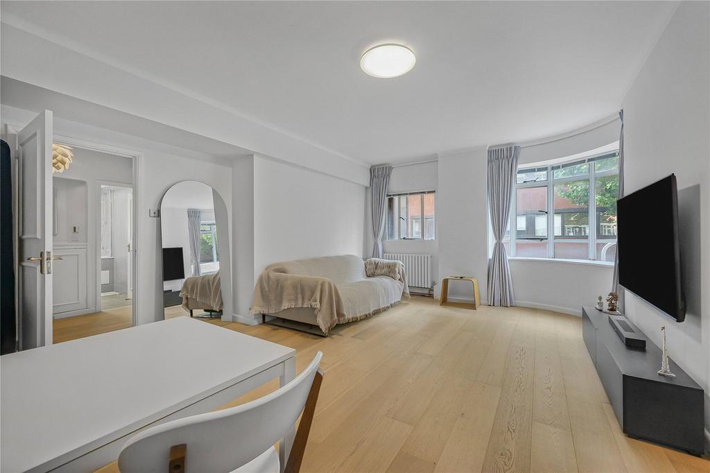 University Street, Bloomsbury... 1 bed apartment - £3,012 pcm (£695 pw)