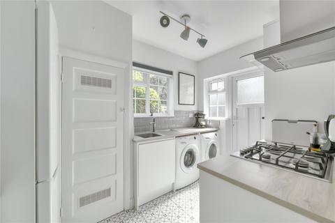 2 bedroom maisonette for sale, Ditton Lawn, Portsmouth Road, Thames Ditton, KT7