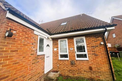 undefined, Mountsfield Close, Newport Pagnell MK16