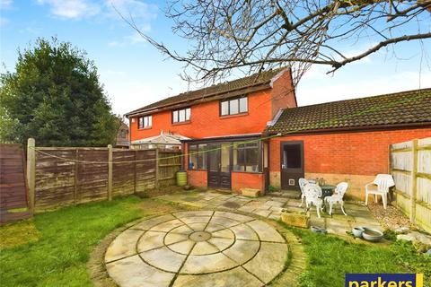 undefined, Bolwell Close, Reading RG10