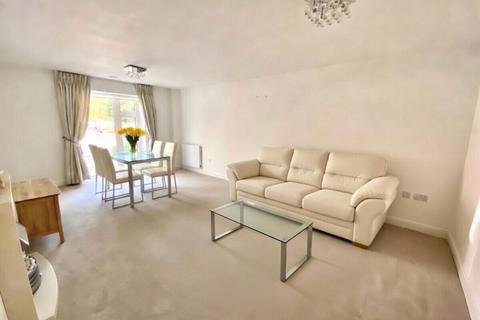 2 bedroom apartment for sale, Hempstead Road, Bovingdon HP3