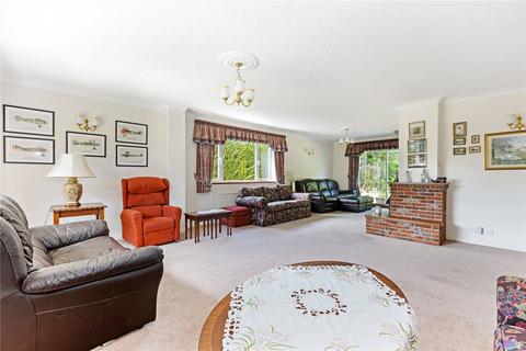 undefined, The Avenue, Dunstable, Bedfordshire, LU6