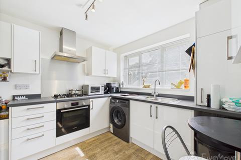 3 bedroom terraced house for sale, Lamerton Close, Bordon, Hampshire, GU35