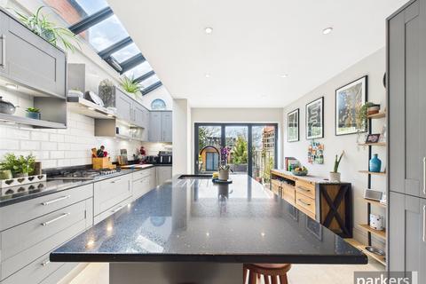 4 bedroom terraced house for sale, Talfourd Avenue, Reading RG6