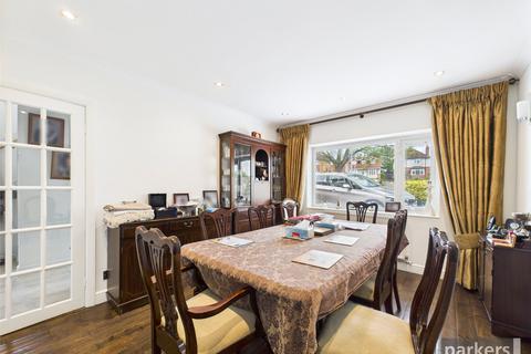 4 bedroom semi-detached house for sale, Wokingham Road, Reading RG6