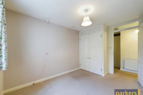 2 bedroom apartment for sale, Larks Meade, Reading RG6